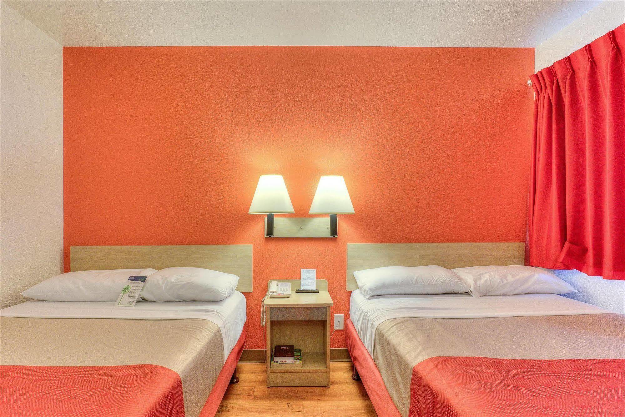 Motel 6-Tigard, Or - Portland South - Lake Oswego Eksteriør billede